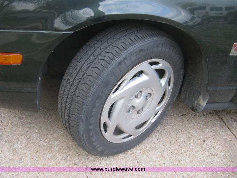 image for item L3824 2000 Saturn SL