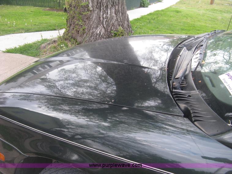 image for item L3824 2000 Saturn SL