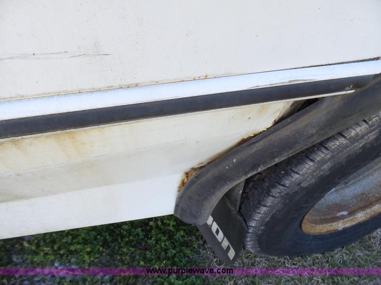 image for item L5489 2002 Ford 801 bus