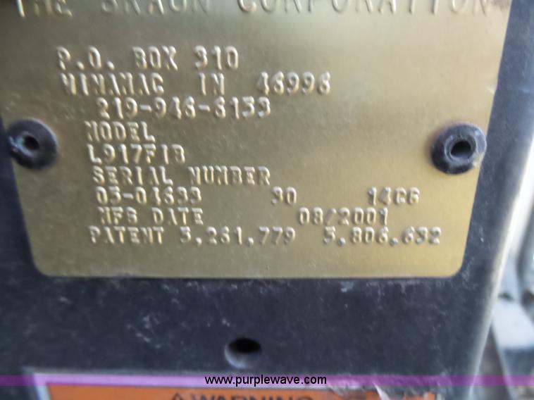 image for item L5489 2002 Ford 801 bus