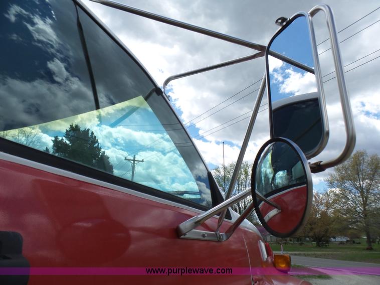 image for item L5490 1994 Chevrolet Kodiak delivery truck