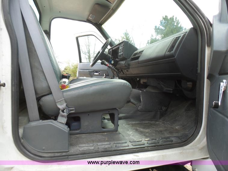 image for item L5490 1994 Chevrolet Kodiak delivery truck