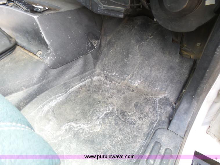 image for item L5490 1994 Chevrolet Kodiak delivery truck