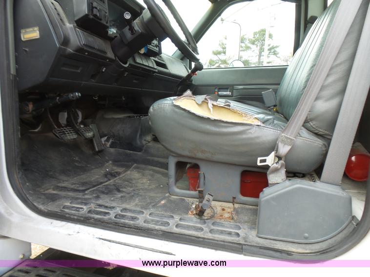 image for item L5490 1994 Chevrolet Kodiak delivery truck