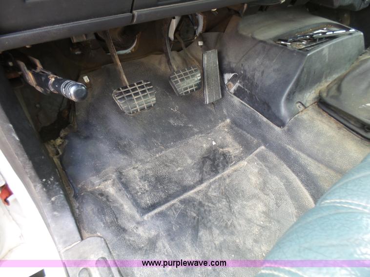 image for item L5490 1994 Chevrolet Kodiak delivery truck