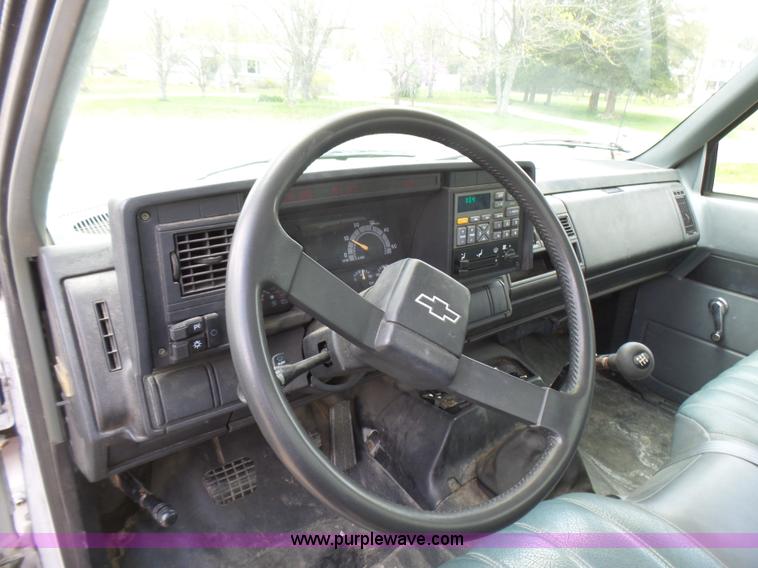 image for item L5490 1994 Chevrolet Kodiak delivery truck