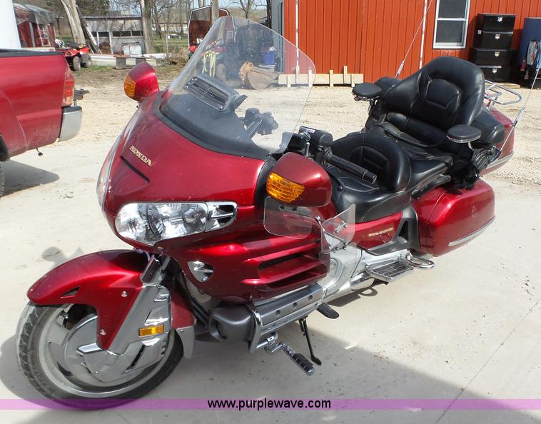 image for item L5655 2004 Honda GL1800 Gold Wing motorcycle