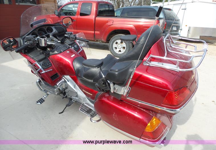 image for item L5655 2004 Honda GL1800 Gold Wing motorcycle