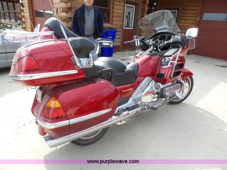 image for item L5655 2004 Honda GL1800 Gold Wing motorcycle