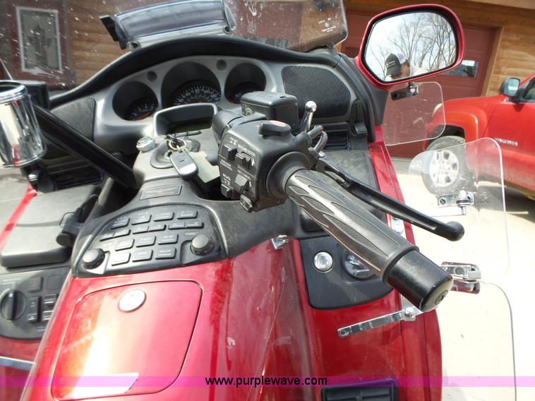 image for item L5655 2004 Honda GL1800 Gold Wing motorcycle