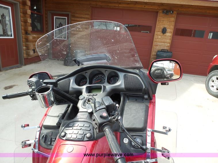 image for item L5655 2004 Honda GL1800 Gold Wing motorcycle