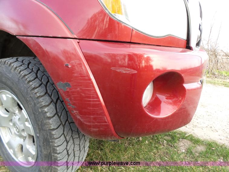 image for item L5660 2006 Toyota Tacoma SR5 Ext. Cab pickup truck