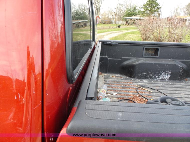 image for item L5660 2006 Toyota Tacoma SR5 Ext. Cab pickup truck