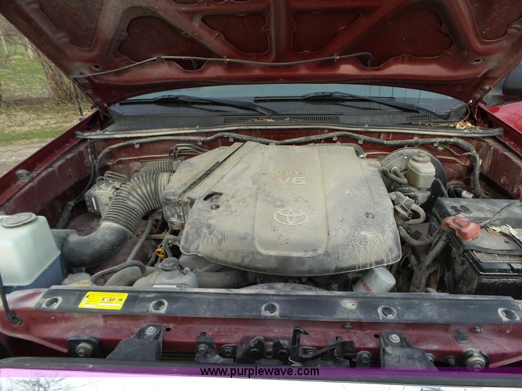 image for item L5660 2006 Toyota Tacoma SR5 Ext. Cab pickup truck