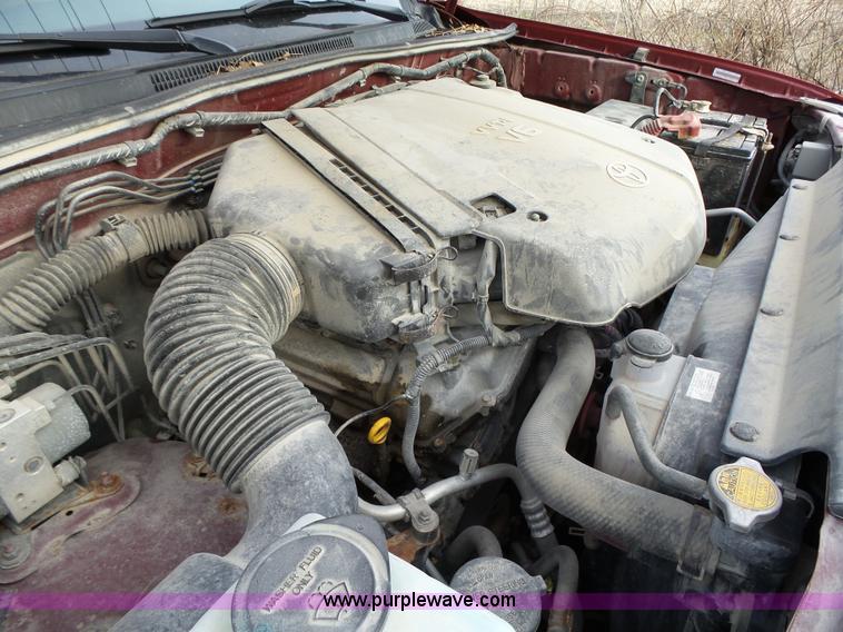 image for item L5660 2006 Toyota Tacoma SR5 Ext. Cab pickup truck