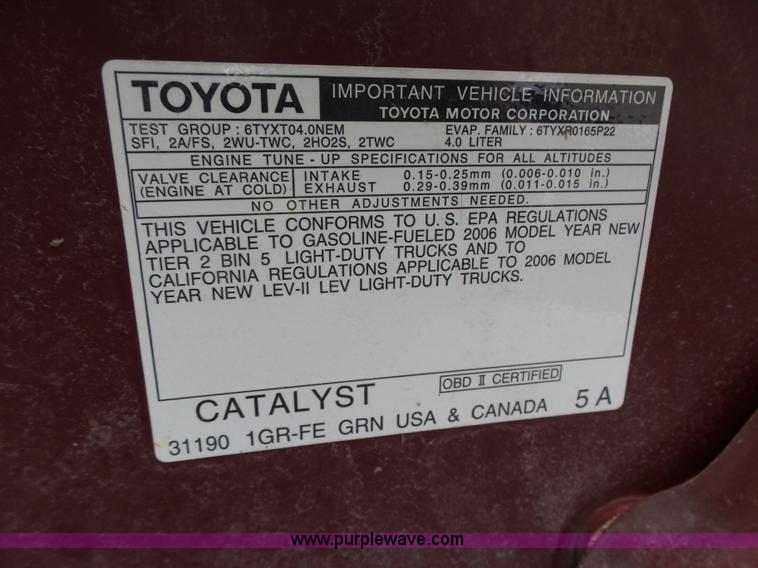 image for item L5660 2006 Toyota Tacoma SR5 Ext. Cab pickup truck