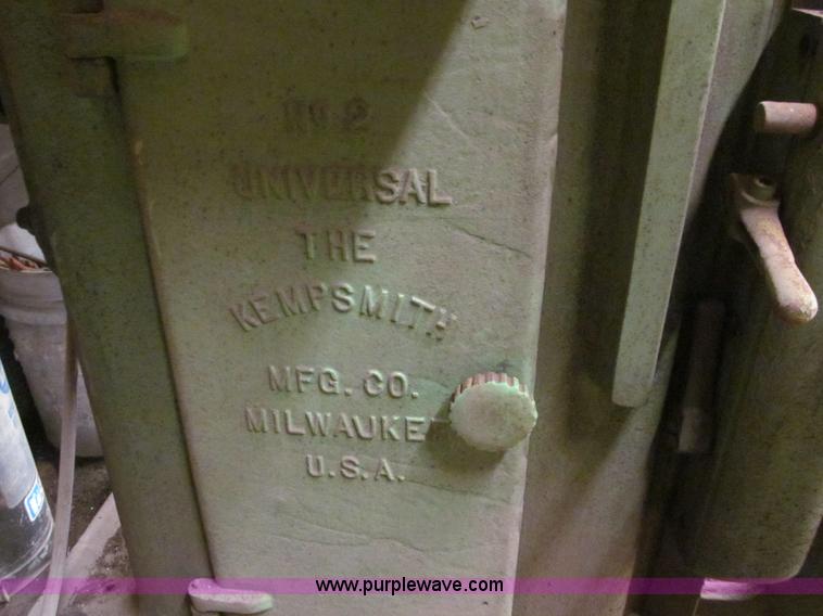 image for item L5684 Kemsmith vertical milling machine