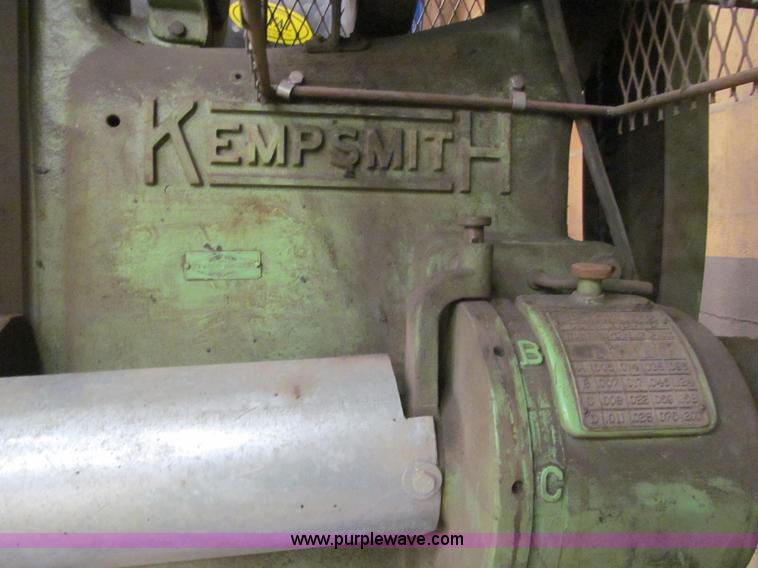 image for item L5684 Kemsmith vertical milling machine