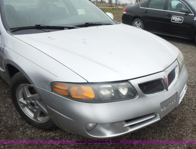 image for item L7473 2003 Pontiac Bonneville SE