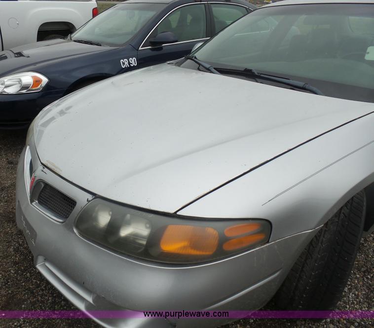 image for item L7473 2003 Pontiac Bonneville SE