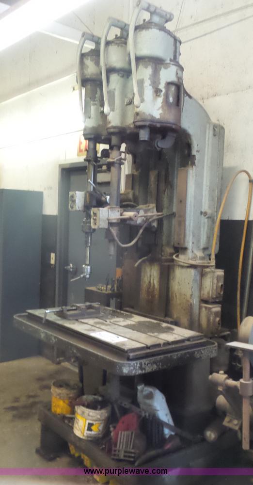 image for item L7474 Avey drilling machine