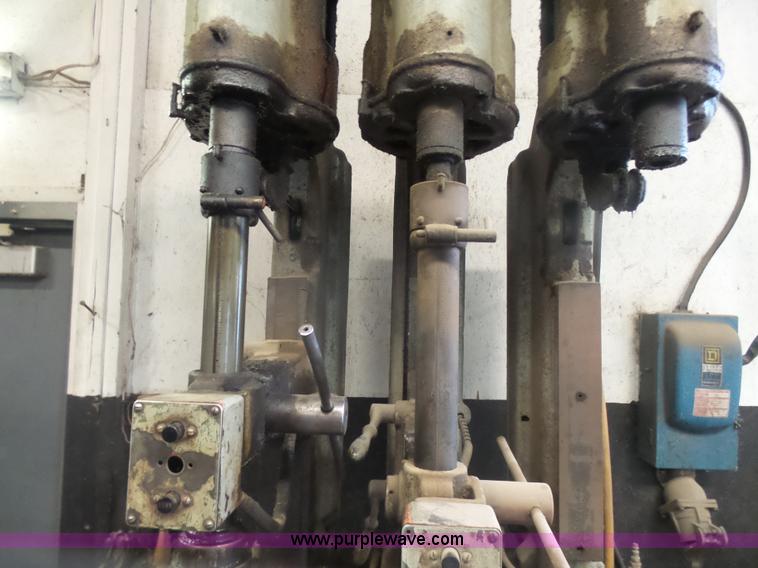 image for item L7474 Avey drilling machine