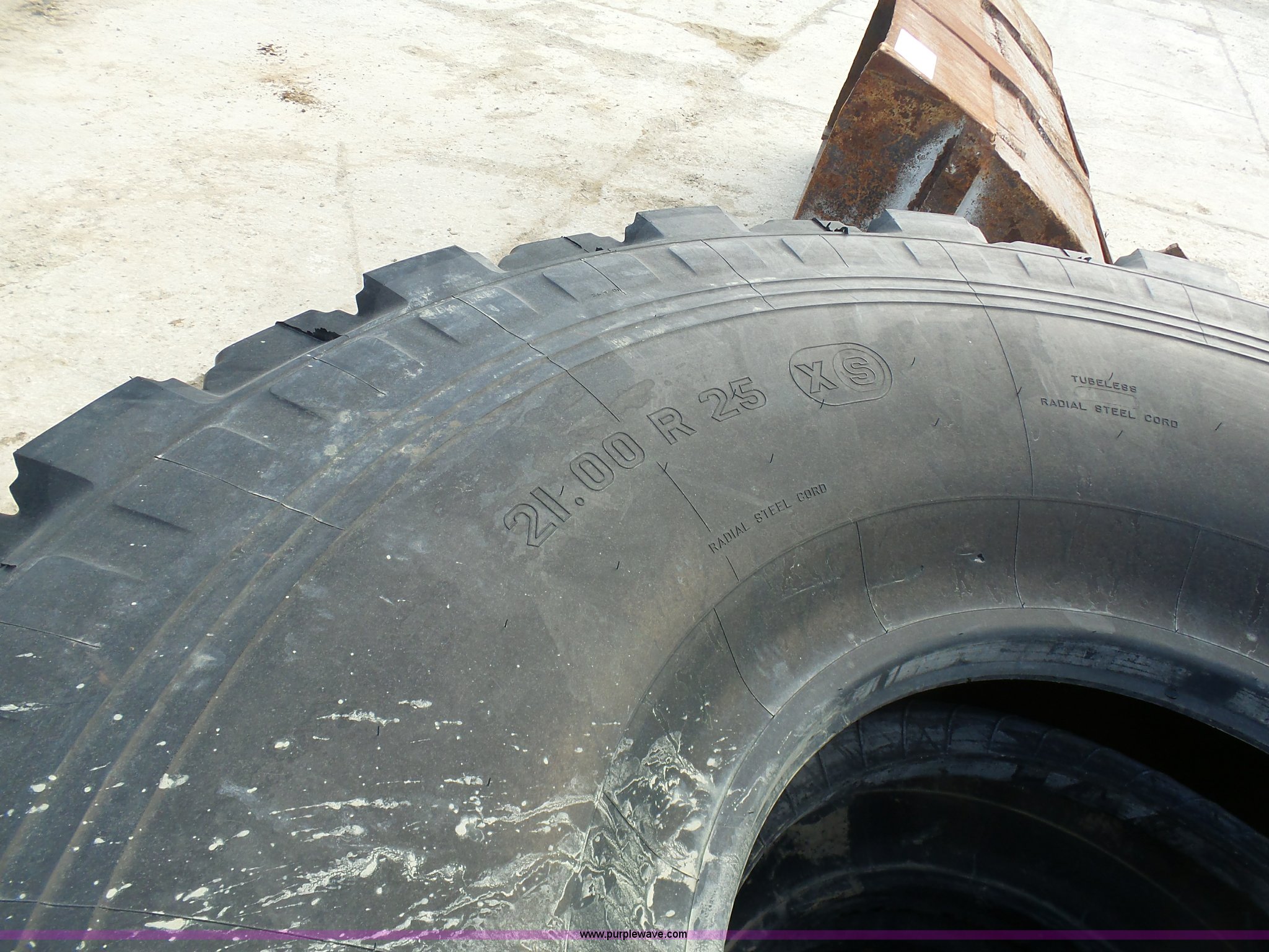 (4) Michelin 21R25 tires in Kansas City, MO Item G3735 sold Purple Wave