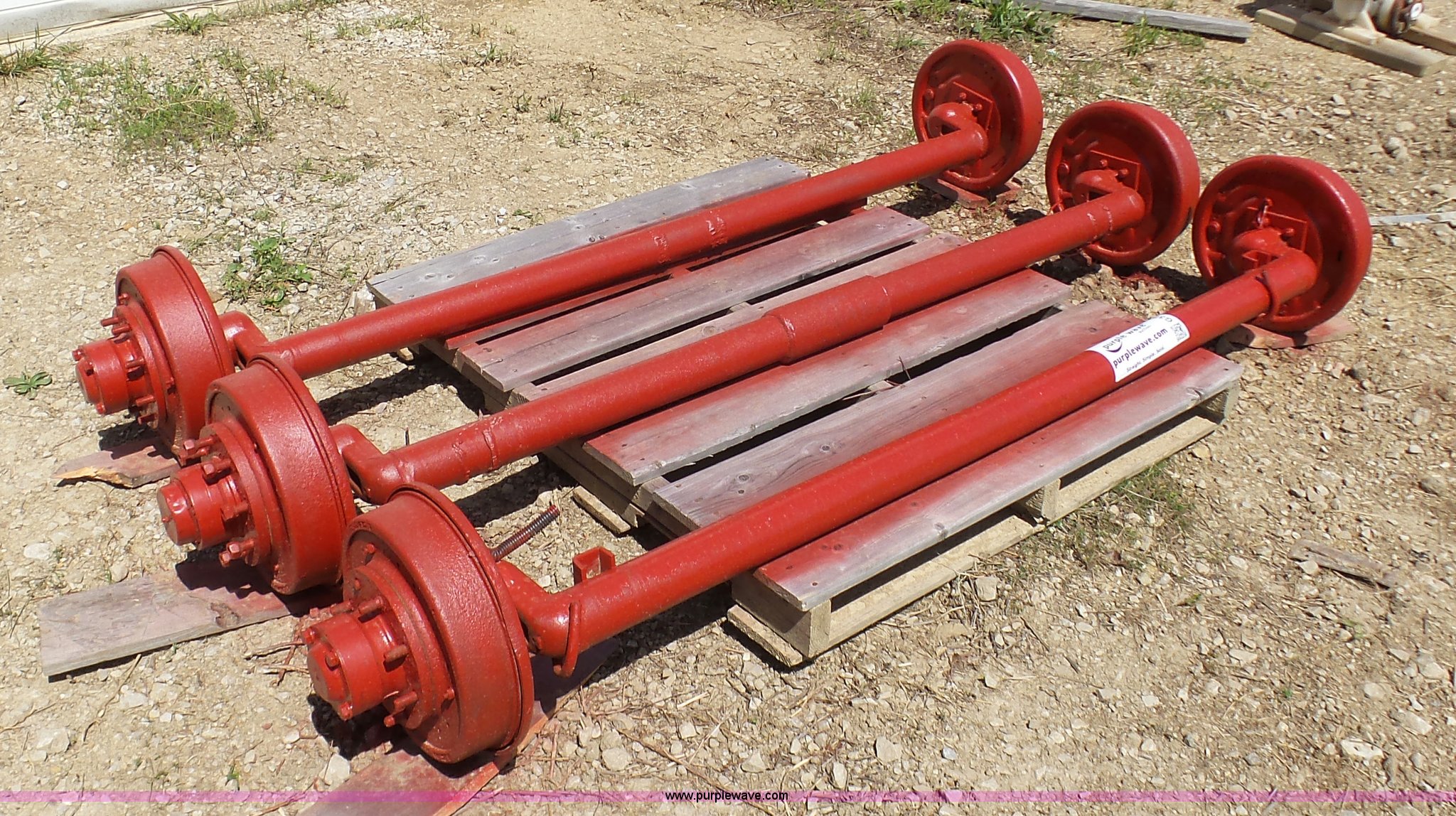 (3) trailer drop axles in Knob Noster, MO Item G3743 sold Purple Wave