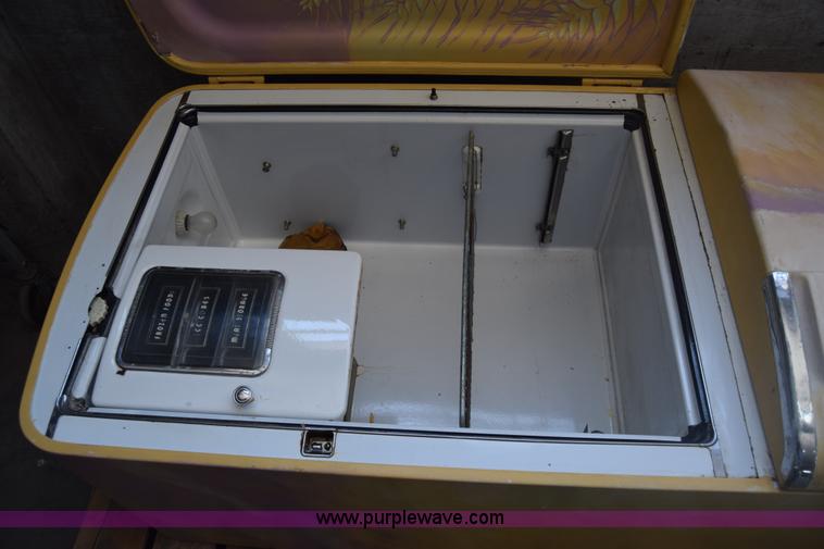 image for item AR9667 Restaurant equipment