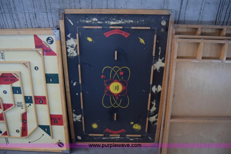 image for item AR9668 Board games