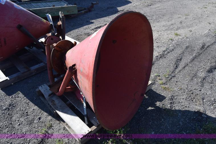 image for item BP9570 (2) Cosmo spreaders