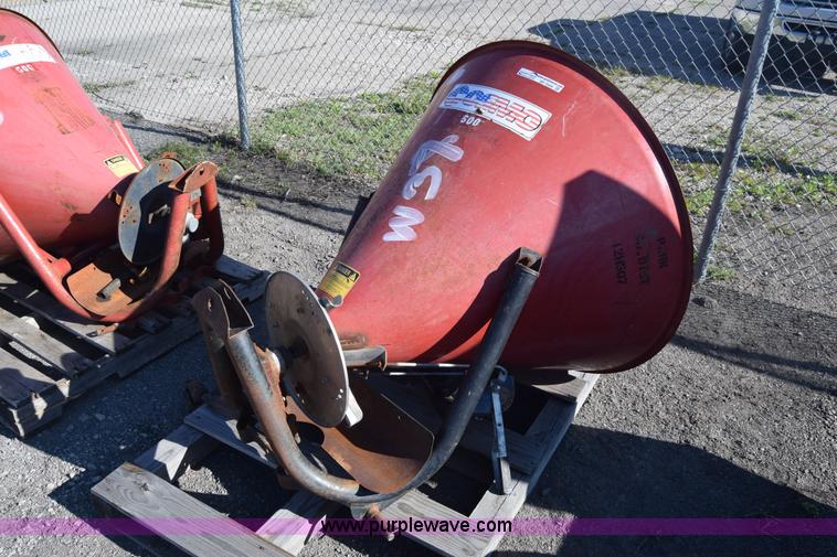 image for item BP9570 (2) Cosmo spreaders