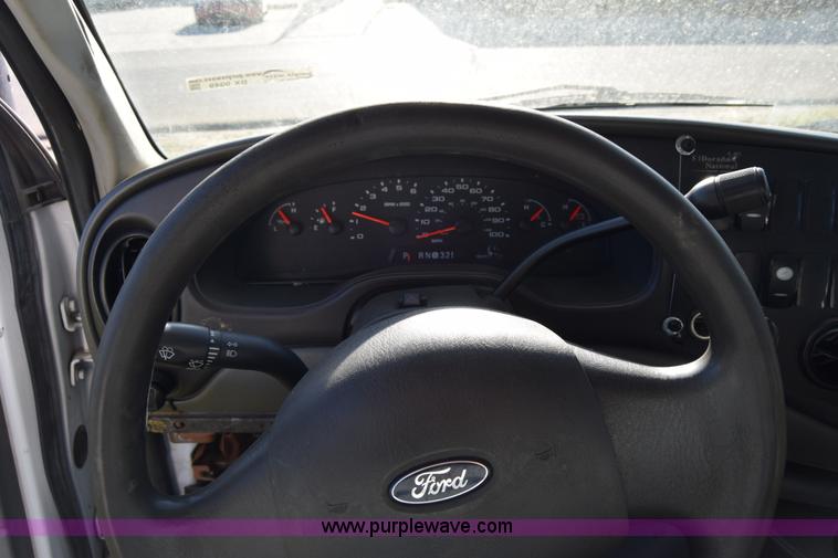 image for item BX9949 2008 Ford Eldorado E450 bus