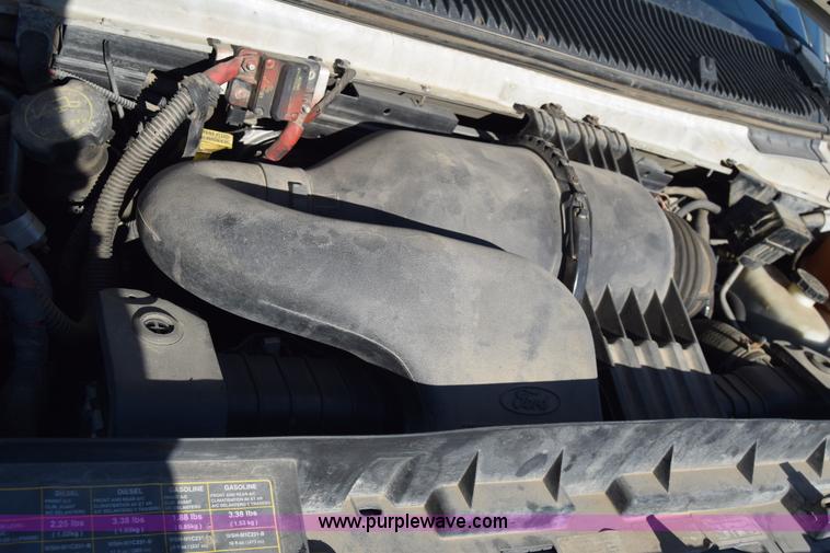 image for item BX9949 2008 Ford Eldorado E450 bus