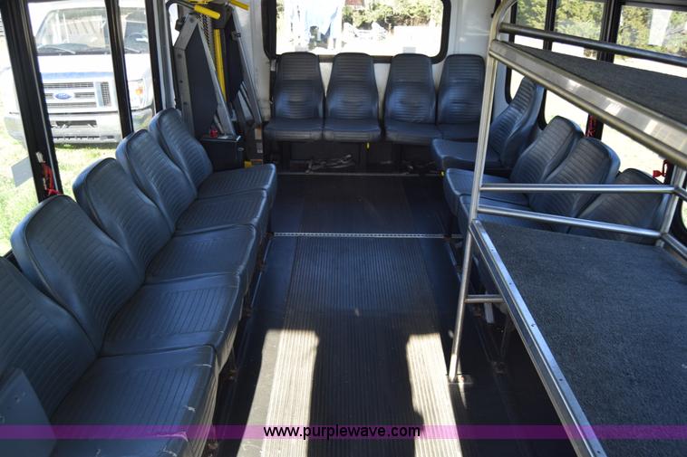 image for item BX9949 2008 Ford Eldorado E450 bus