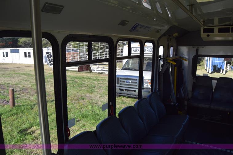 image for item BX9949 2008 Ford Eldorado E450 bus