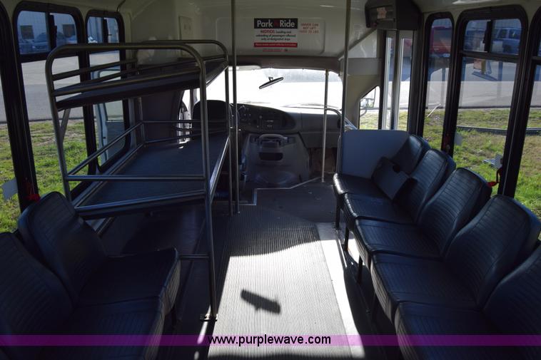 image for item BX9949 2008 Ford Eldorado E450 bus