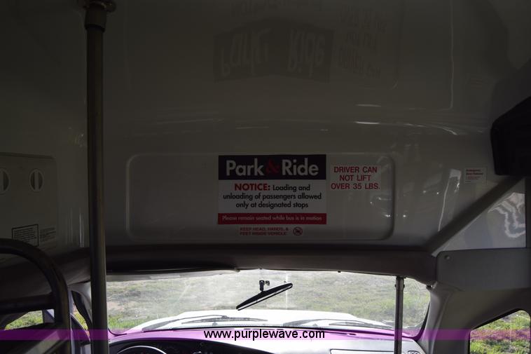 image for item BX9949 2008 Ford Eldorado E450 bus