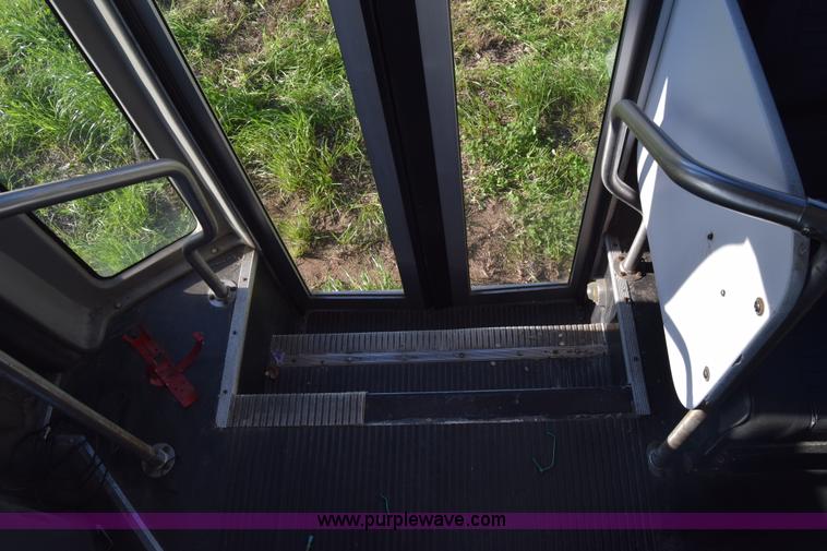 image for item BX9949 2008 Ford Eldorado E450 bus