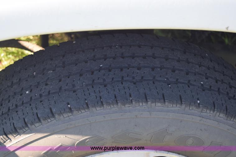 image for item BX9949 2008 Ford Eldorado E450 bus