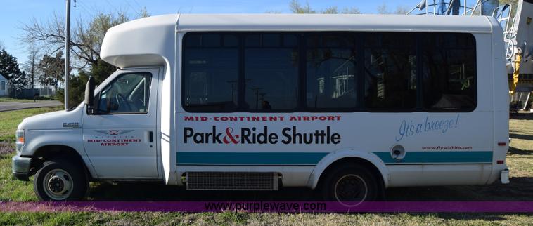 image for item BX9950 2011 Ford Eldorado E450 bus