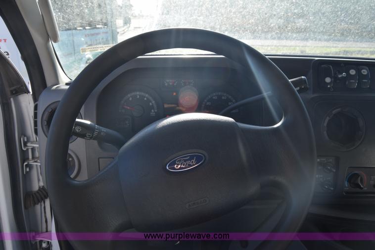 image for item BX9950 2011 Ford Eldorado E450 bus