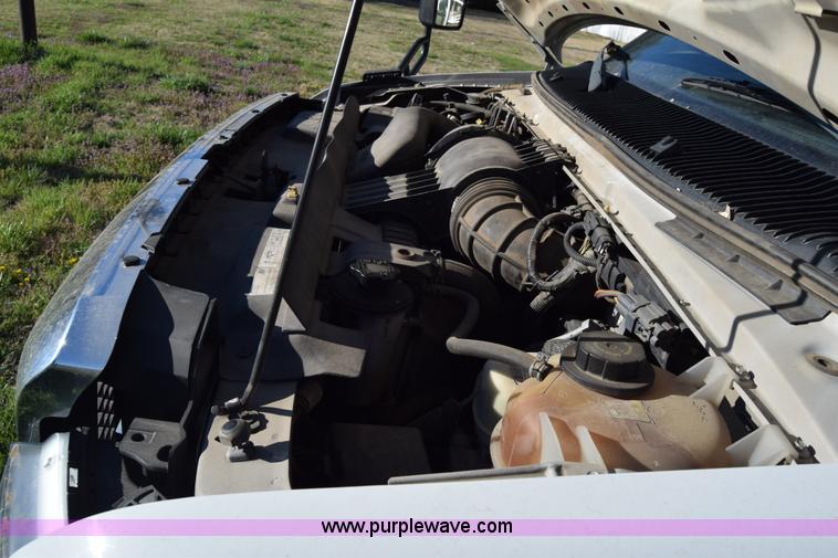 image for item BX9950 2011 Ford Eldorado E450 bus