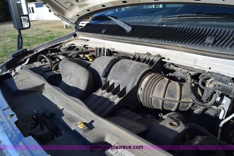 image for item BX9950 2011 Ford Eldorado E450 bus