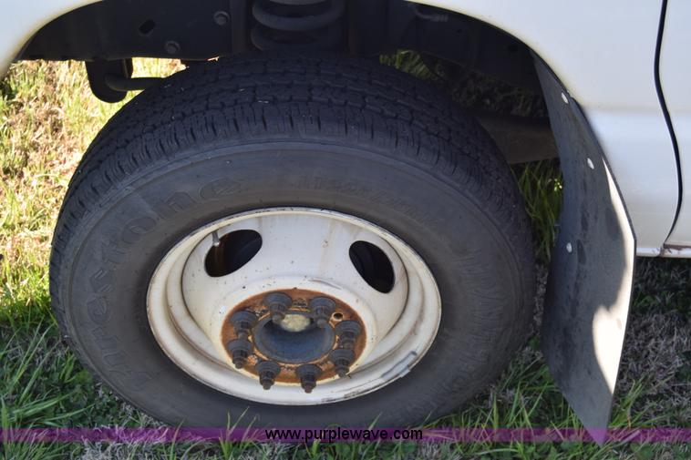 image for item BX9950 2011 Ford Eldorado E450 bus