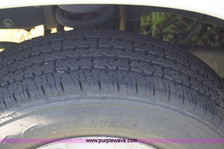 image for item BX9950 2011 Ford Eldorado E450 bus