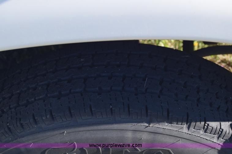 image for item BX9950 2011 Ford Eldorado E450 bus