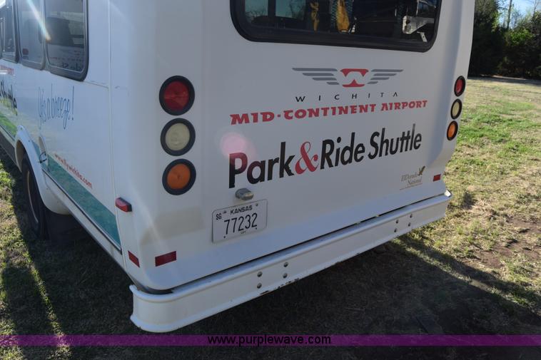 image for item BX9950 2011 Ford Eldorado E450 bus