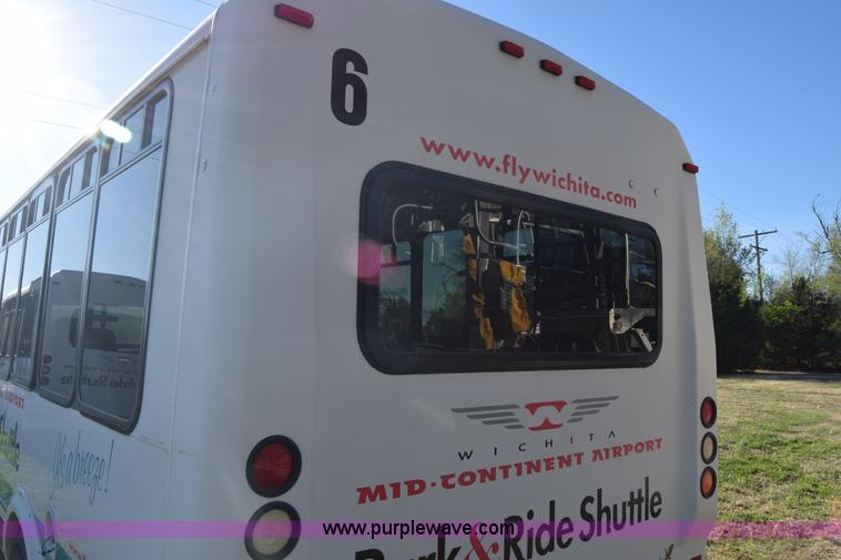 image for item BX9950 2011 Ford Eldorado E450 bus