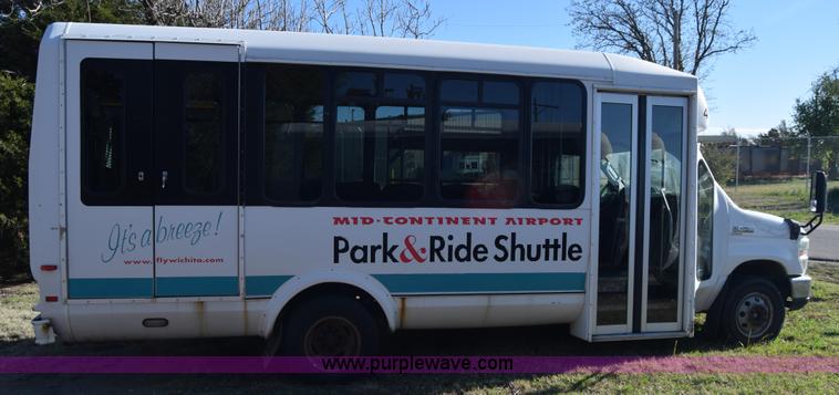 image for item BX9952 2009 Ford Eldorado E450 bus